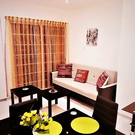 Apartment Family Comfort 2 Bdrm Apts Near The Sea *