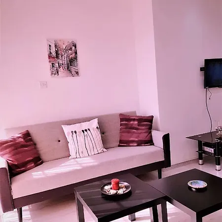Family Comfort 2 Bdrm Apts Near The Sea Apartment