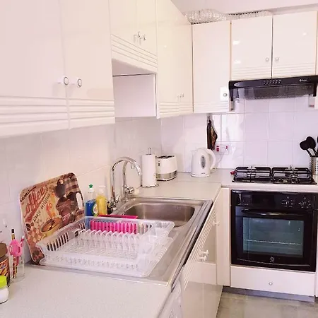 Family Comfort 2 Bdrm Apts Near The Sea Apartment *