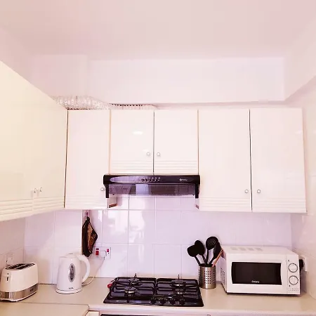 Apartment Family Comfort 2 Bdrm Apts Near The Sea